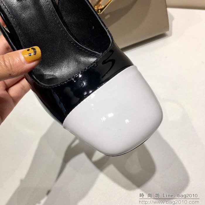 PRADA普拉達 2019早春新款 粗跟女涼鞋 牛皮面 綿羊皮內裏墊腳 高跟單鞋  ljl1470